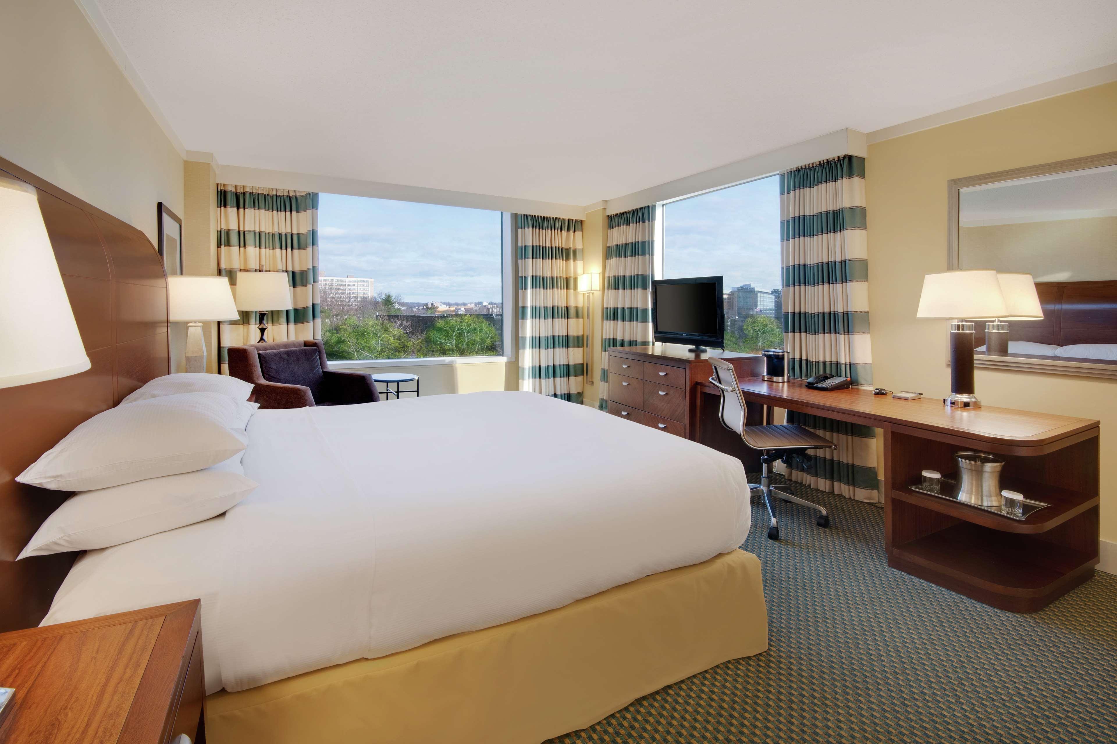 Hilton Stamford Hotel & Executive Meeting Center Exterior photo